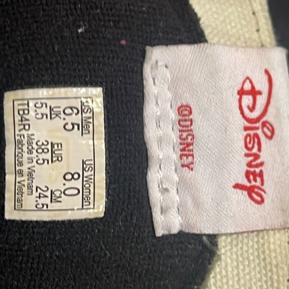 VANS LIMITED EDITION Disney x Sk8-Hi 'Mickey and Friends - Picture 9 of 9